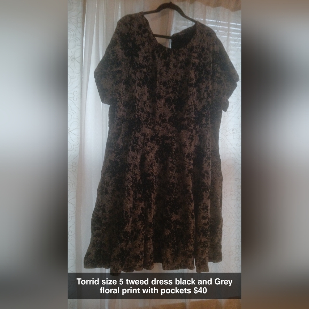 Torrid Black and Gray Floral Tweed Dress